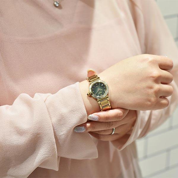 シチズン シチズンエル CITIZENL ROUND collection エコ・ドライブ ソーラー ラウンド 替えベルト プレゼント EM1123-62X レディース 爆買の画像
