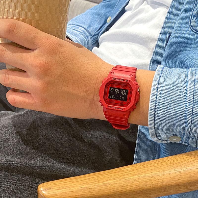 カシオ Gショック G-SHOCK DW-5600RRB-4JF 男性 5600シリーズ 爆買の画像