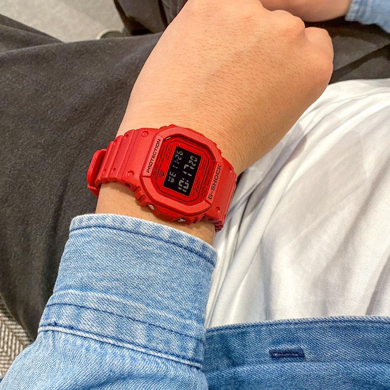 カシオ Gショック G-SHOCK DW-5600RRB-4JF 男性 5600シリーズ 爆買の画像