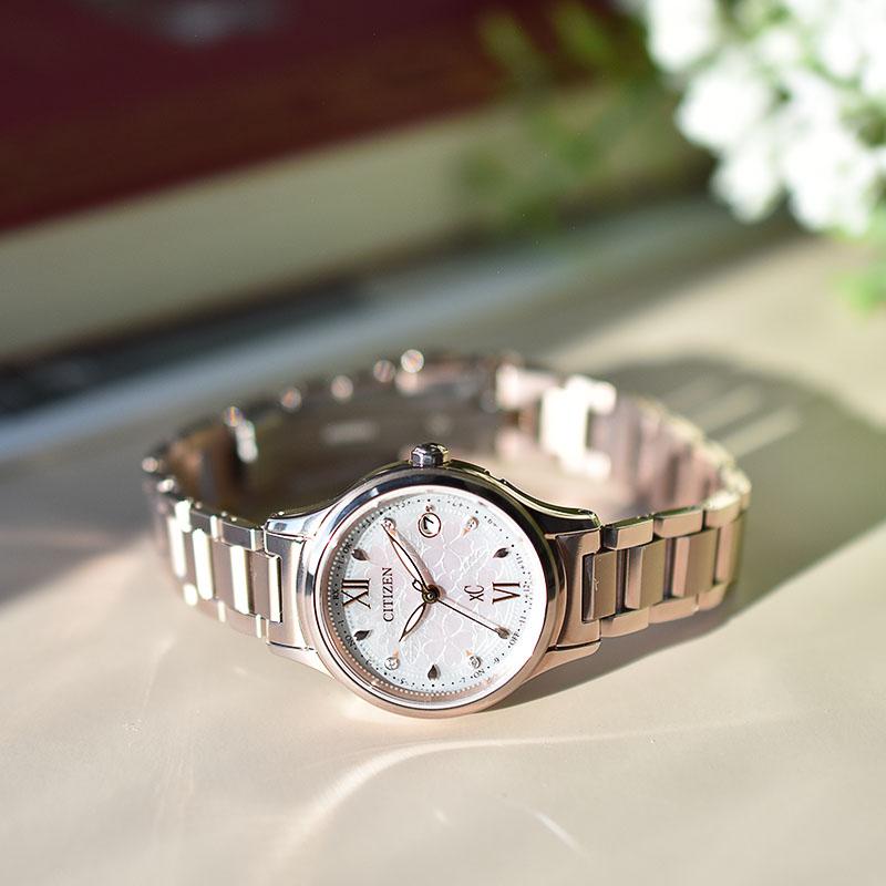 シチズン クロスシー ヒカリコレクション SAKURA限定モデル CITIZEN xC hikari collection ES9498-77N レディース 30周年アニバーサリー 爆買の画像
