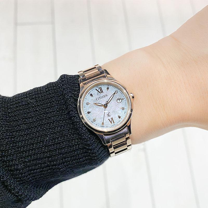 シチズン クロスシー ヒカリコレクション SAKURA限定モデル CITIZEN xC hikari collection ES9498-77N レディース 30周年アニバーサリー 爆買の画像