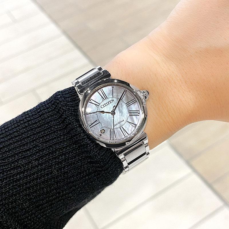 シチズン シチズン エル CITIZEN L ROUND Collection EM1060-87Y レディース ラウンドコレクション エコドライブ 爆買の画像