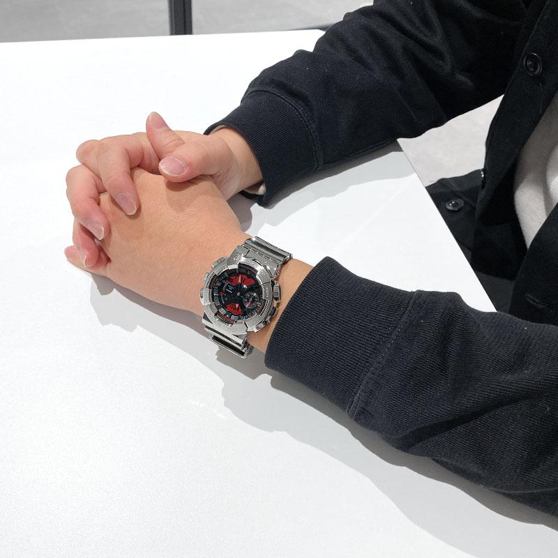 カシオ Gショック CASIO G-SHOCK FINE METALLIC SERIES GM-110YRA-8AJF 男性 ファインメタリック ビッグケース 爆買の画像