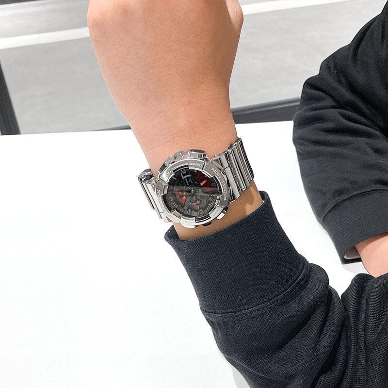 カシオ Gショック CASIO G-SHOCK FINE METALLIC SERIES GM-110YRA-8AJF 男性 ファインメタリック ビッグケース 爆買の画像