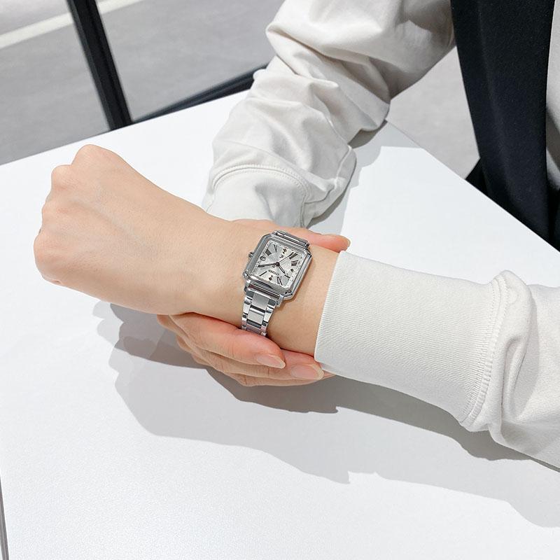 シチズン クロスシー CITIZEN xC hikari collection Square 2way Model ES9500-51A レディース ヒカリコレクション エコドライブ ソーラー電波 爆買の画像