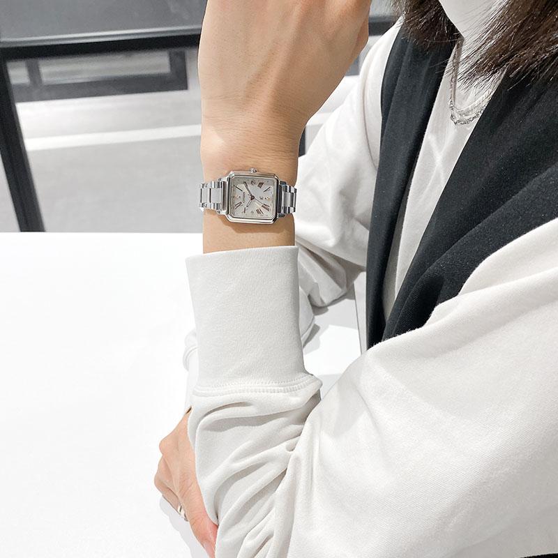 シチズン クロスシー CITIZEN xC hikari collection Square 2way Model ES9500-51A レディース ヒカリコレクション エコドライブ ソーラー電波 爆買の画像