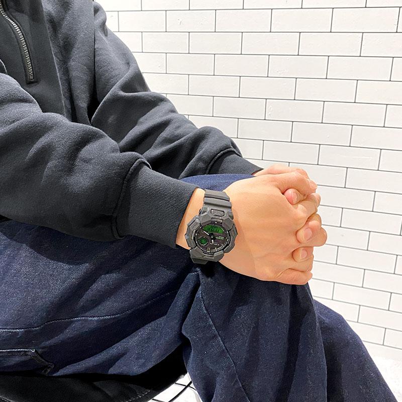 カシオ Gショック G-SHOCK GA-B010BEG-1AJF 男性 黒 緑 Bluetooth 爆買の画像