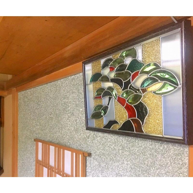 ステンドグラス 壁掛け 松 フレーム：ブラウン (SH-PR02) 幅524×高さ