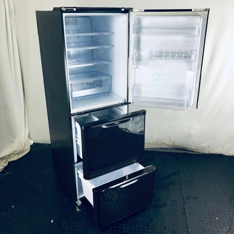 SHARPの3ドア冷蔵庫『SJ-PW35C-T』が入荷しました