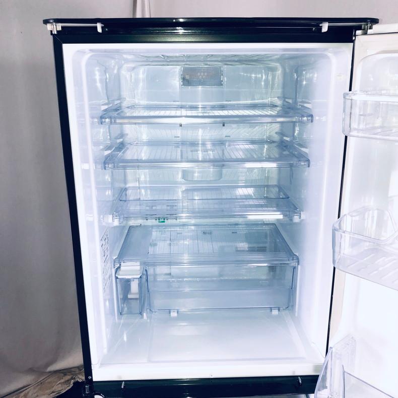 SHARPの3ドア冷蔵庫『SJ-PW35C-T』が入荷しました