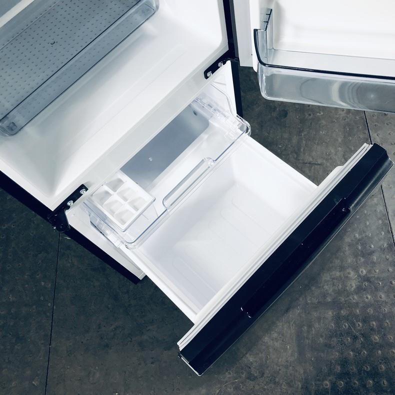 冷蔵庫 中古 シャープ SHARP SJ-D15J-H 2023年製 2ドア 152L ダークグレー ファン式 両方開き 一人暮らし 大きめの画像