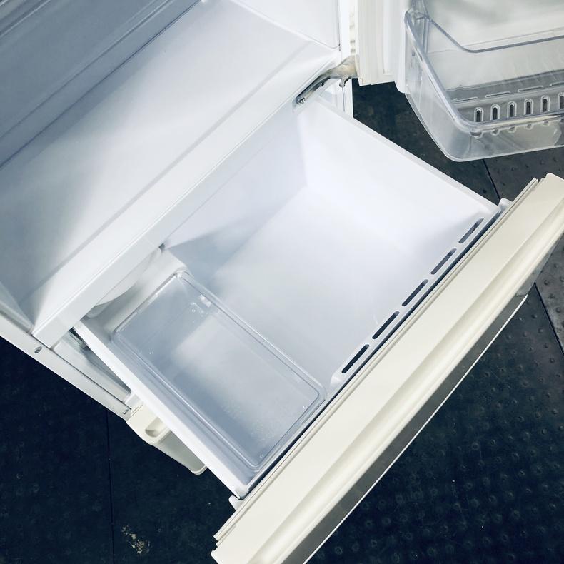 AQUA（アクア） 冷蔵庫 中古 AQUA AQR-271F(W)-1 2017年製 3ドア 272L