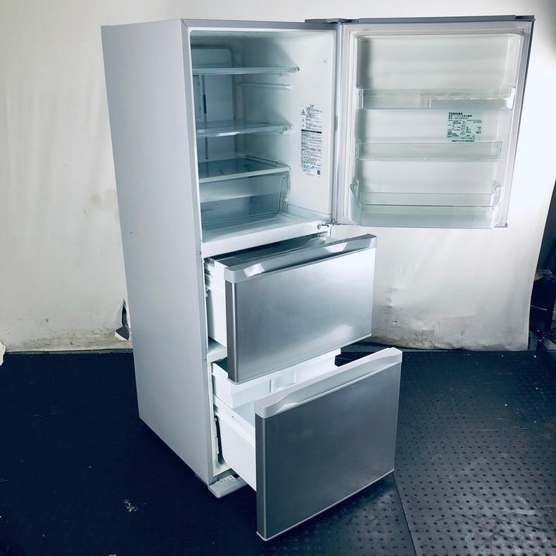 TOSHIBA 冷蔵庫 GR-H34S 330L 2016年製 250408 TOSHIBA(東芝)の330L 3ドア冷蔵庫「GR-H34S」のが入荷しました