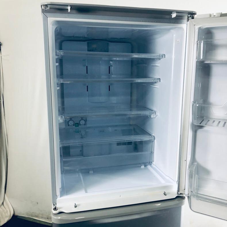 2017年式 350L SHARP 冷蔵庫 SJ-W351C-S シャープ 冷蔵庫 どっちもドア両開き 350L 2017年製 SJ-W351C-S ※凹み有り