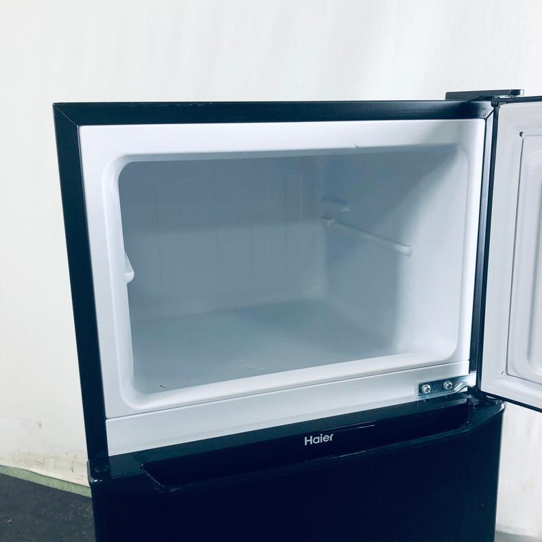 2020年製 ハイアール 130L 2ドア冷蔵庫（直冷式）ブラック【右開き