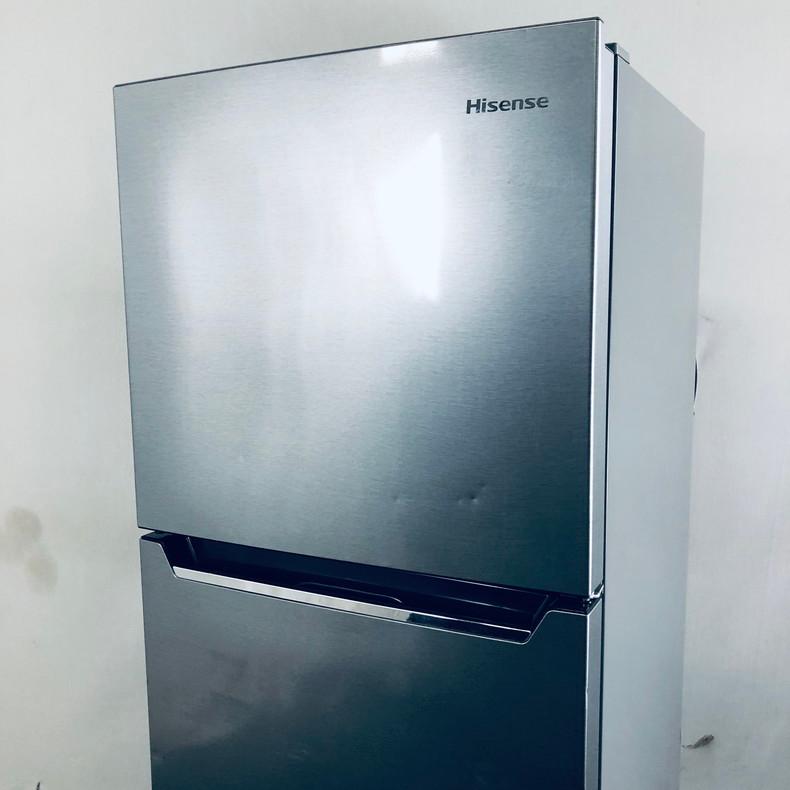 格安高年式】大きめの2ドア冷蔵庫 227L ハイセンス Hisense HR-B2302
