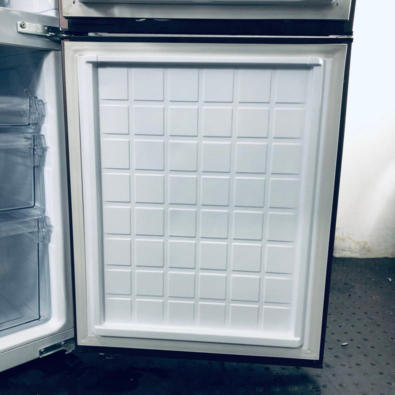 シャープ 冷蔵庫 SJ-PD27B-W 271L 2016年製 中古品