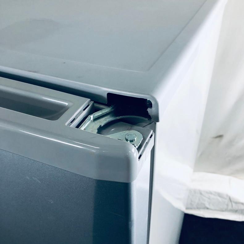 ID 717756  三菱２ドア　146L　２０１９年製　MR-P15D-S Amazon.co.jp: MR-P15D-S(シャイニ-シルバ-) Pシリ-ズ 2ドア冷蔵庫 右