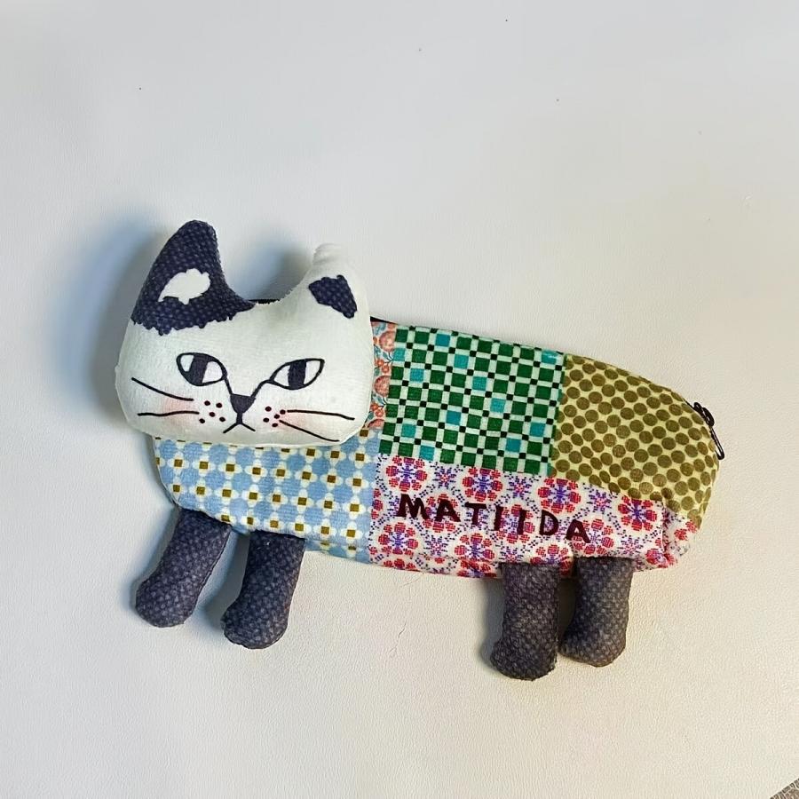 ペンケース レザー調 猫刺繍デザイン 多機能 コンパクト 文房具収納