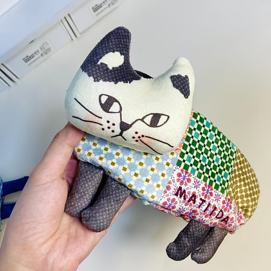 ペンケース レザー調 猫刺繍デザイン 多機能 コンパクト 文房具収納