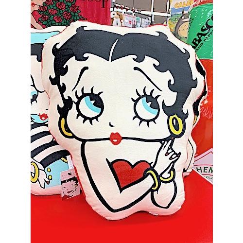 ベティちゃん グッズ ダイカットクッション Betty Boop Red ぬいぐるみ 抱き枕 クリスマス Se0476 アメリカン雑貨 インテリア 1985 通販 Yahoo ショッピング