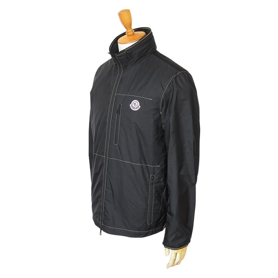 モンクレール MONCLER ジャケット メンズ ARRAKIS 1A00114 53A5E 999 ウインドブレーカー レインコート ステッチ ロゴパッチ ブラック 2026年春夏新作の画像