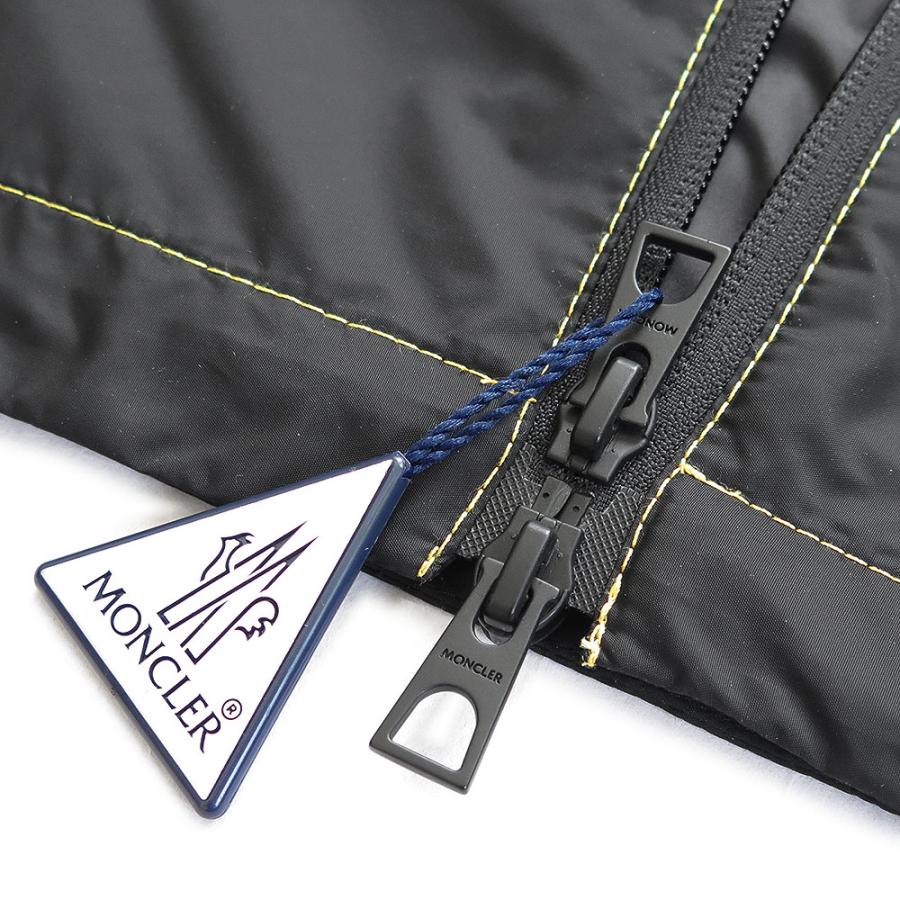 モンクレール MONCLER ジャケット メンズ ARRAKIS 1A00114 53A5E 999 ウインドブレーカー レインコート ステッチ ロゴパッチ ブラック 2026年春夏新作の画像