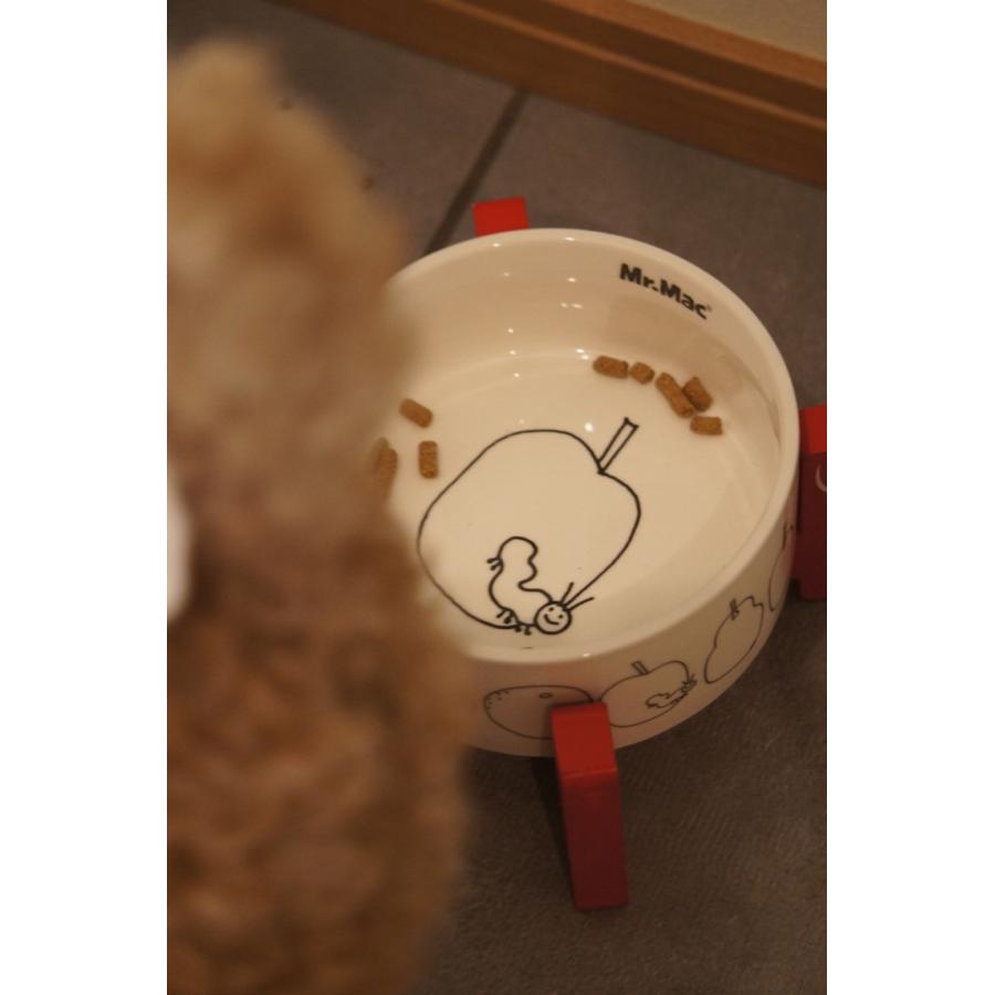 かわいいだけじゃない。機能性も高い フードスタンド＆ボール S