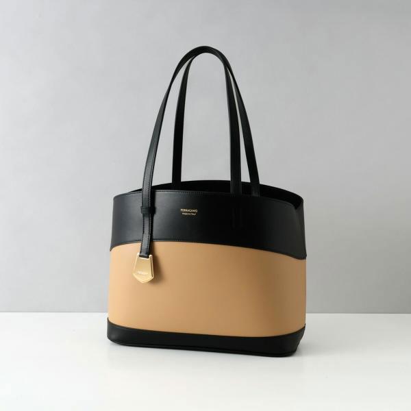 最終値下げ【希少】 フェラガモ FERRAGAMOトートバッグ フェラガモ Ferragamo バッグ トートバッグ 216797 771984 006 TOTE
