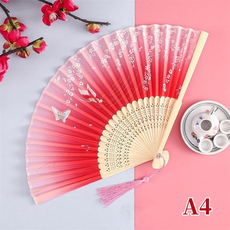 振袖　ベージュ 花柄と波模様　扇　金彩　扇子　流水　ゴージャス TAKAZENの振袖 /白色/茶色/古典/牡丹柄/ 華徒然×吉木千沙都 白