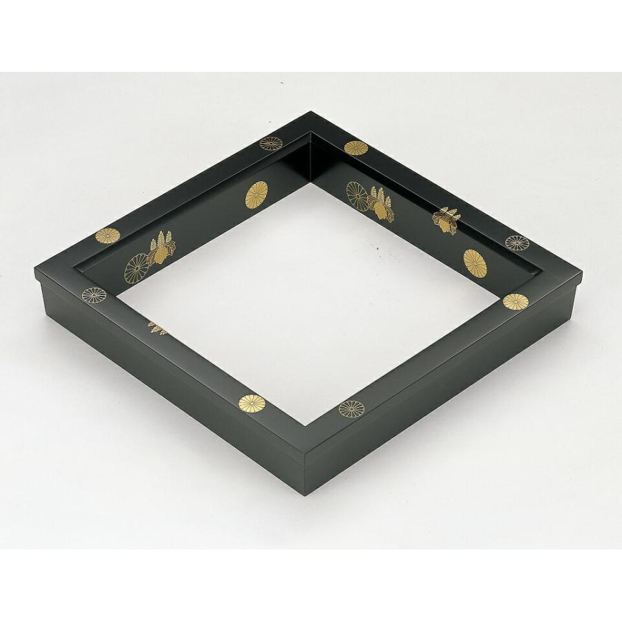 1736 茶道具 黒真塗 唐松蒔絵 炉縁 【北浜宗真】共箱 美品 Amazon.