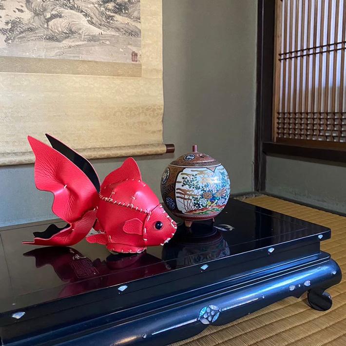 本革 レザークラフト 革で作る 金魚 きんぎょ 初心者 キット 工作 糸 道具付き ハンドメイド 趣味 革小物 革雑貨 革細工 革模型 送料無料 No.808632 |  | 06