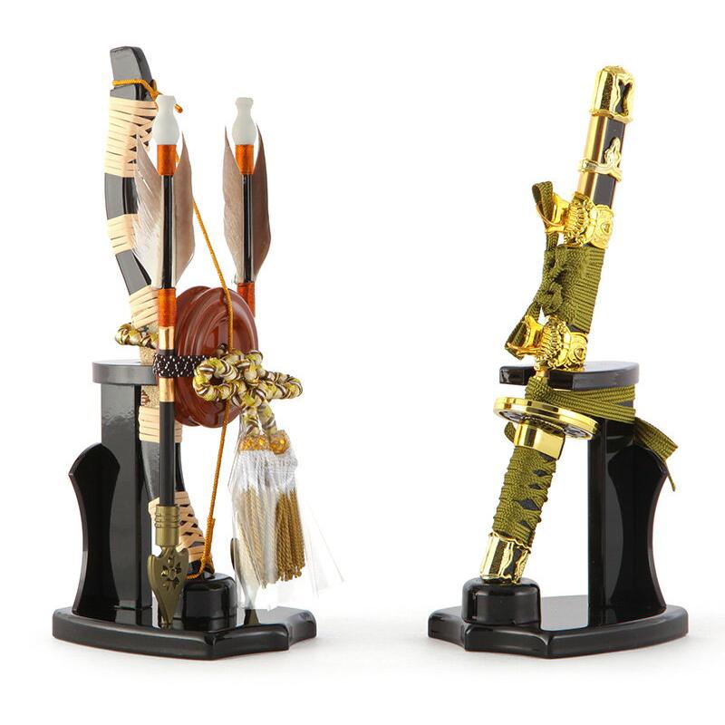 久月 五月人形 兜収納飾り 兜飾り 金小札正絹赤糸縅 艶消し黒 花