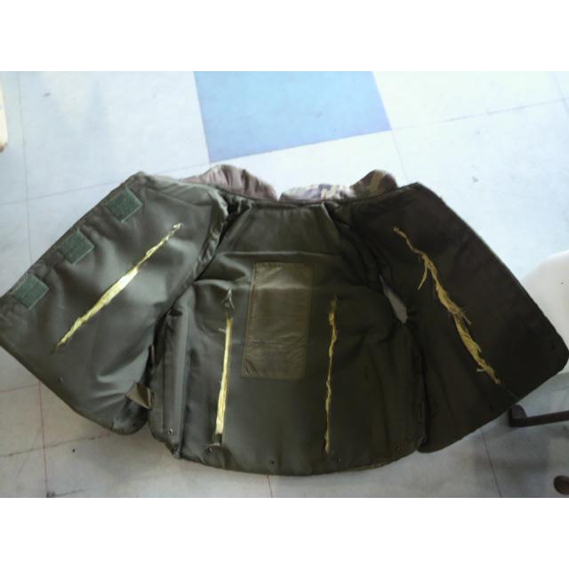 払い下げ　防弾チョッキ　処理済　迷彩 |  | 04