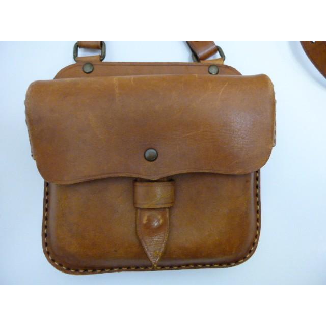 角型 レザーショルダーバッグ 中古 革 皮 本革 ネイティブアメリカン