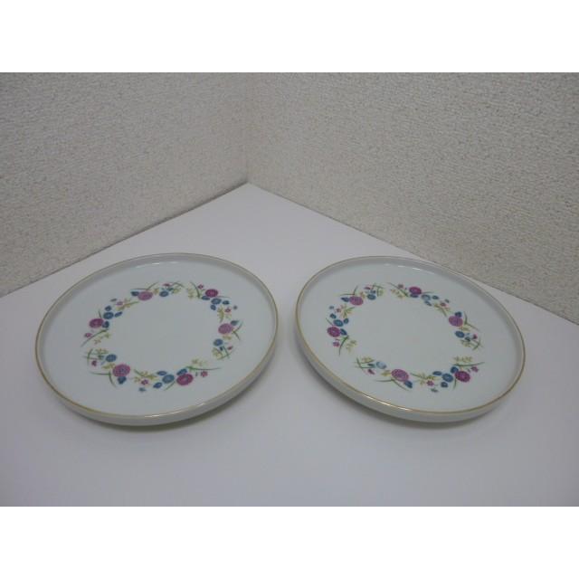 昭和レトロ　裏にＮマークの入った花文様の丸皿　２枚組　中古 | 
