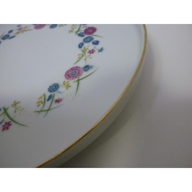 昭和レトロ　裏にＮマークの入った花文様の丸皿　２枚組　中古 |  | 03