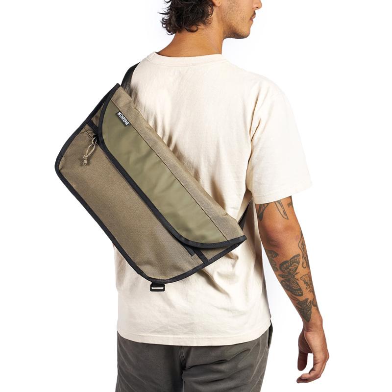 CHROME メッセンジャーバッグ クローム SIMPLE MESSENGER CHROME メッセンジャーバッグ クローム SIMPLE MESSENGER