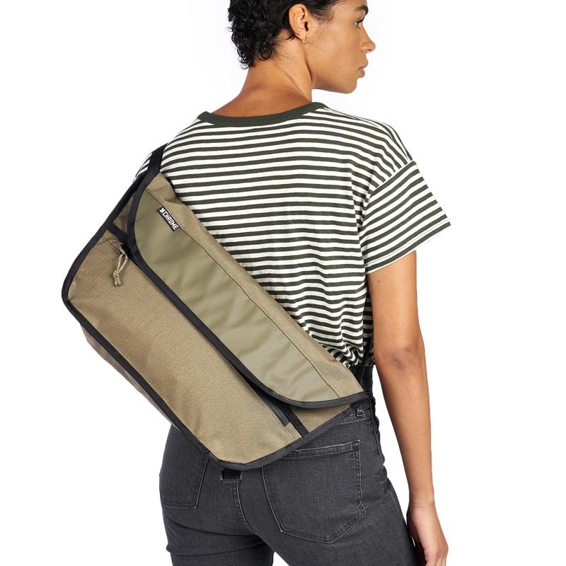CHROME メッセンジャーバッグ クローム SIMPLE MESSENGER CHROME メッセンジャーバッグ クローム SIMPLE MESSENGER