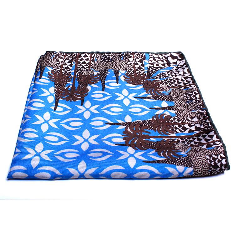 FRANCO BASSI　フランコバッシ　ポケットチーフ　正規取扱店　FRANCO BASSI-8097-2 サックスブルーアニマル柄 | FRANCO BASSI | 02