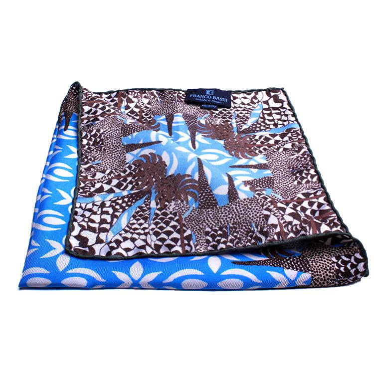FRANCO BASSI　フランコバッシ　ポケットチーフ　正規取扱店　FRANCO BASSI-8097-2 サックスブルーアニマル柄 | FRANCO BASSI | 03