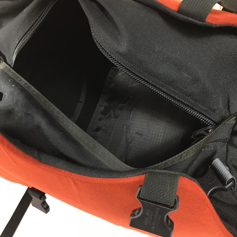 M レッド系 Osprey ( オスプレー ) バックサイド Backside 42L M レッド系 Osprey ( オスプレー ) バックサイド Backside 42L