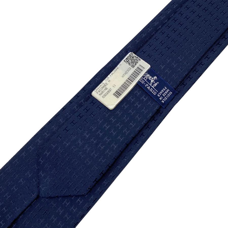 国内完売商品【新品】エルメス HERMES ネクタイ シルクツイルタイ 7CM《FACONNEE H》ネイビー ブルー 総柄 ロゴ H柄 プレゼント ギフト メンズ 男性 H030289T 11の画像