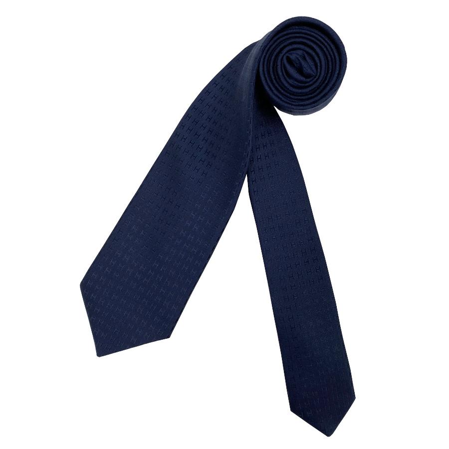 国内完売商品【新品】エルメス HERMES ネクタイ シルクツイルタイ 7CM《FACONNEE H》ネイビー ブルー 総柄 ロゴ H柄 プレゼント ギフト メンズ 男性 H030289T 11の画像