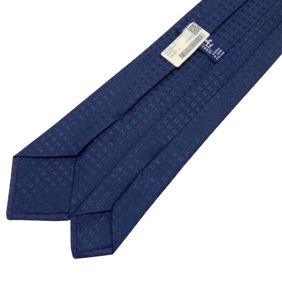 国内完売商品【新品】エルメス HERMES ネクタイ シルクツイルタイ 7CM《FACONNEE H》ネイビー ブルー 総柄 ロゴ H柄 プレゼント ギフト メンズ 男性 H030289T 11の画像