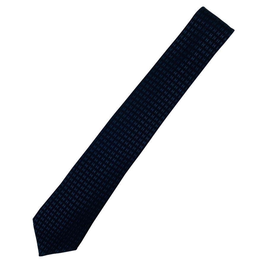 国内完売商品【新品】エルメス HERMES ネクタイ H織りタイ 7CM《ファソネ H》ブラック コバルトブルー 総柄 ロゴ H柄 プレゼント ギフト メンズ 男性 H036322T36の画像