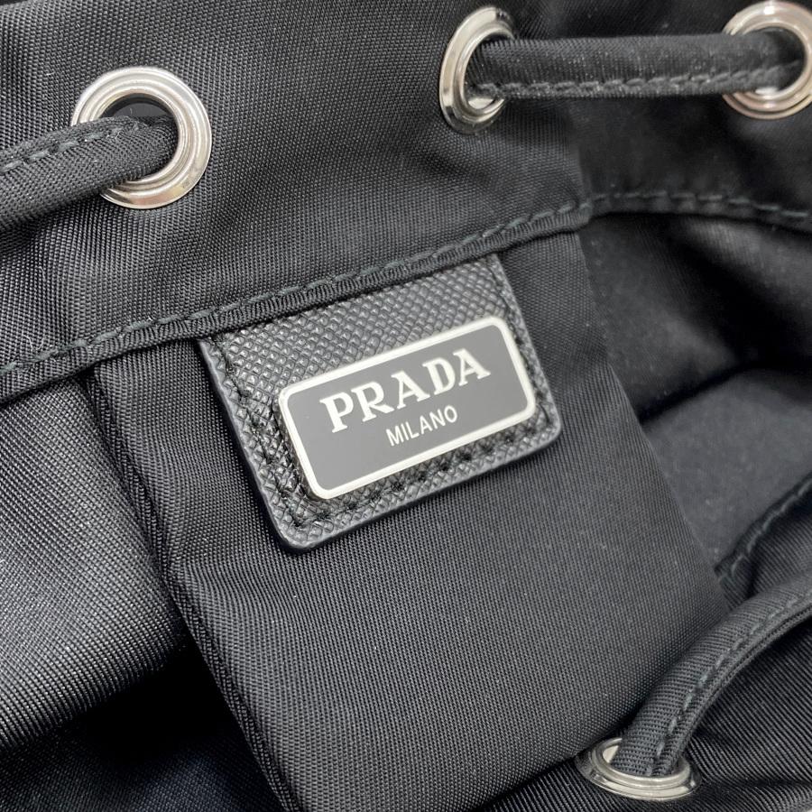 PRADA プラダ アクセサリーポーチ ハンドバッグ ナイロン レッド 白タグ PRADA - 美品 PRADA プラダ 三角ロゴ ナイロン ミニ 2way ポーチ