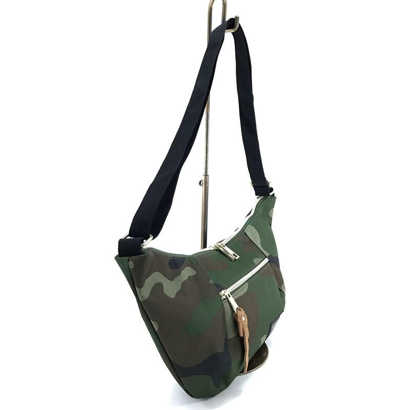 美品　アニアリ　ワンショルダー　ハーフムーン　三日月　迷彩　カモフラ aniary アニアリ ショルダーバッグ 三日月 ハーフムーン ヴィン aniary