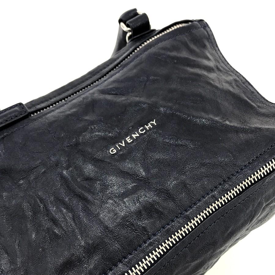 GIVENCHY テクスチャードレザー スモール ショルダーバッグ 楽天市場】GIVENCHY ジバンシィ ショルダーバッグ CUTOUT ZIPPED