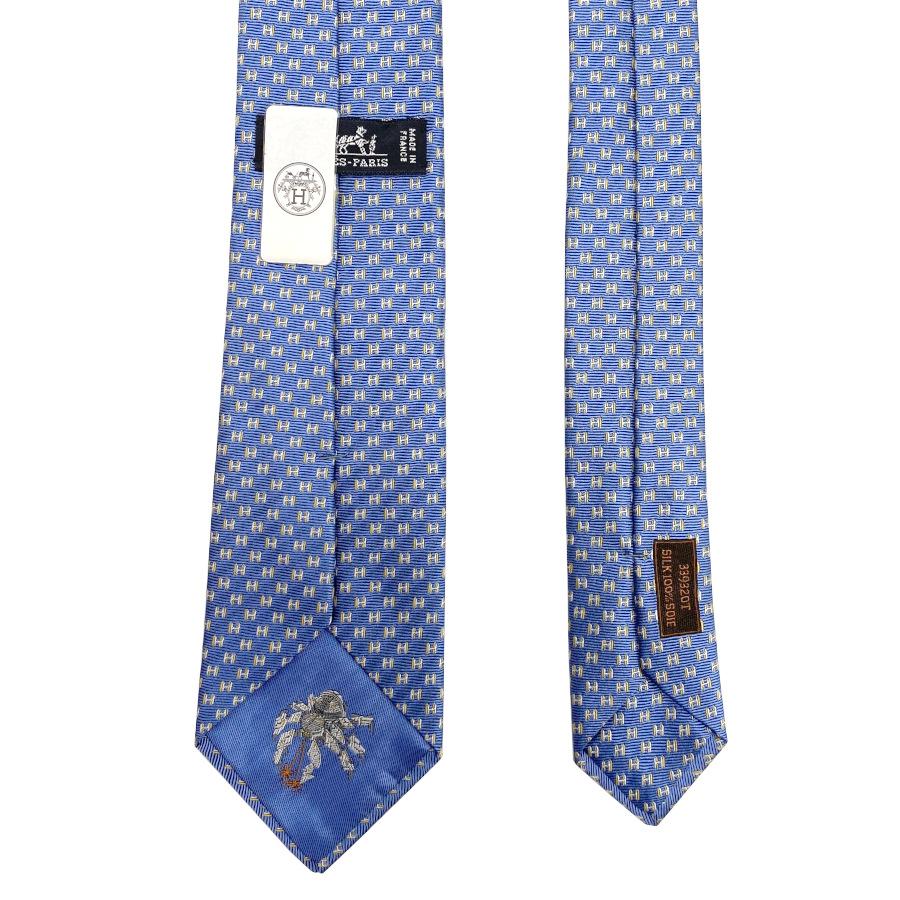 美品☆エルメス☆ネクタイ☆水色☆ライトブルー☆グレー☆パターン柄☆855 HERMES（エルメス） 国内完売商品【新品】エルメス ネクタイ 7cm